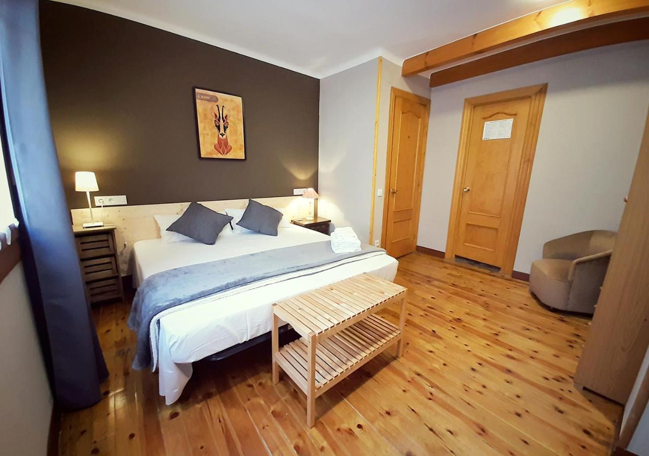 Hostal Fonda Prat Puigcerdà 외부 사진